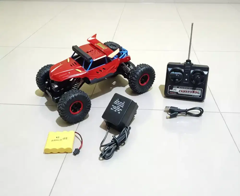 Mainan mobil remote 4WD