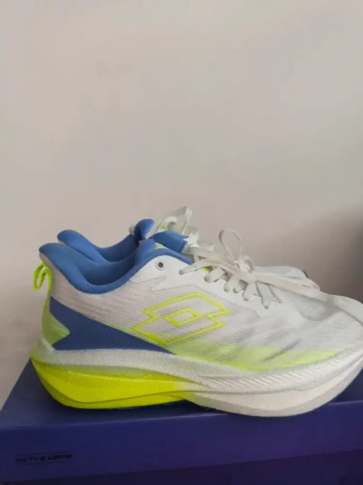 Sepatu Running Lotto