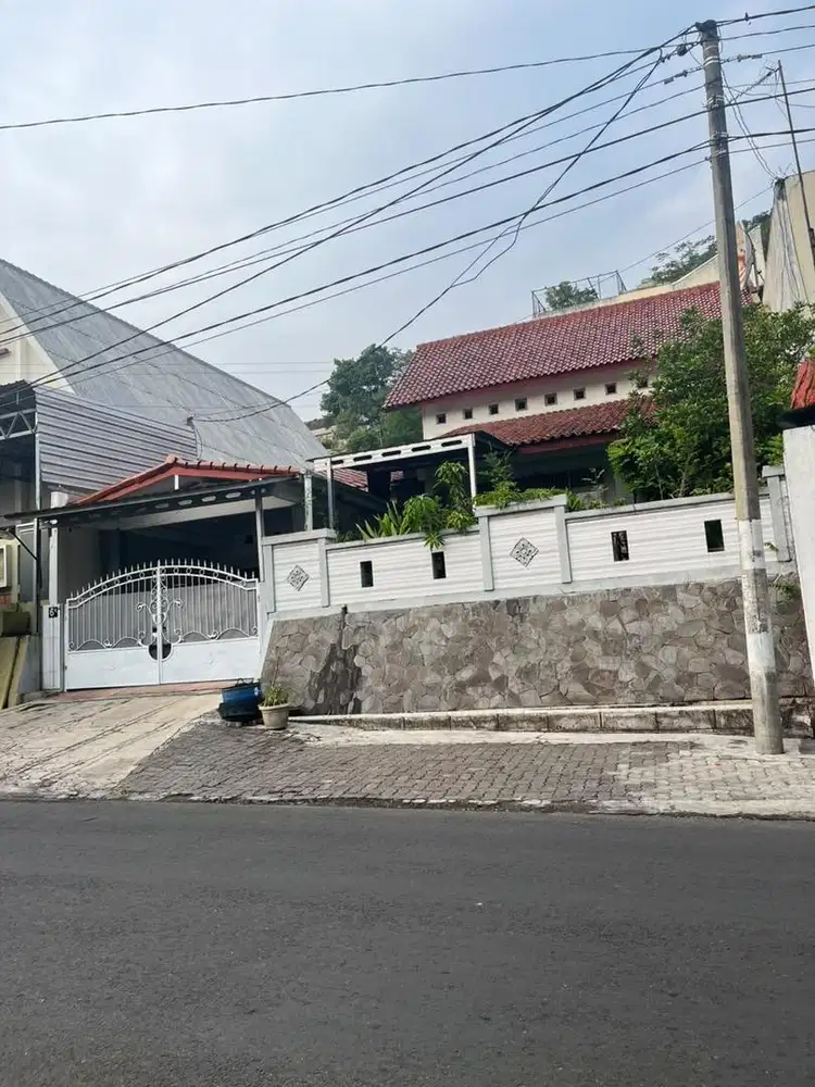 RUMAH BOROBUDUR - JL ABDULRAHMANSALEH MANYARAN SEMARANG BARAT