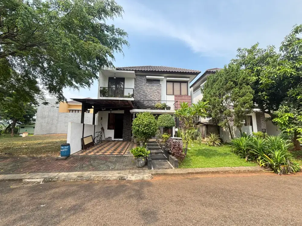 Rumah Vila Open Space Legenda Wisata