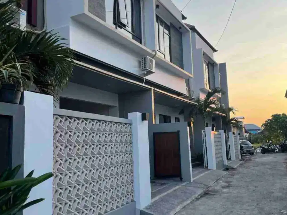 RUMAH 2 LANTAI SEMI FURNISH DEKAT KE CANGGU DAN SEMINYAK