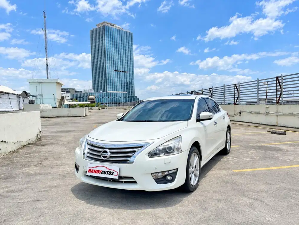 Nissan Teana XV Tahun 2014 Automatic Putih Metalik
