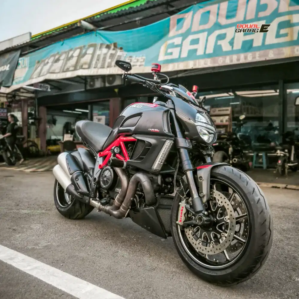 DUCATI DIAVEL 1200 S  RED CARBON 2013 LOM KM 8000 FULL PAPER