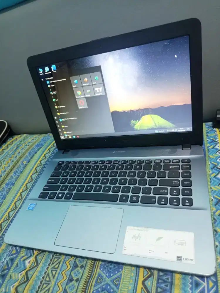Laptop Asus X441M Ram 4gb/500GB. Murah
