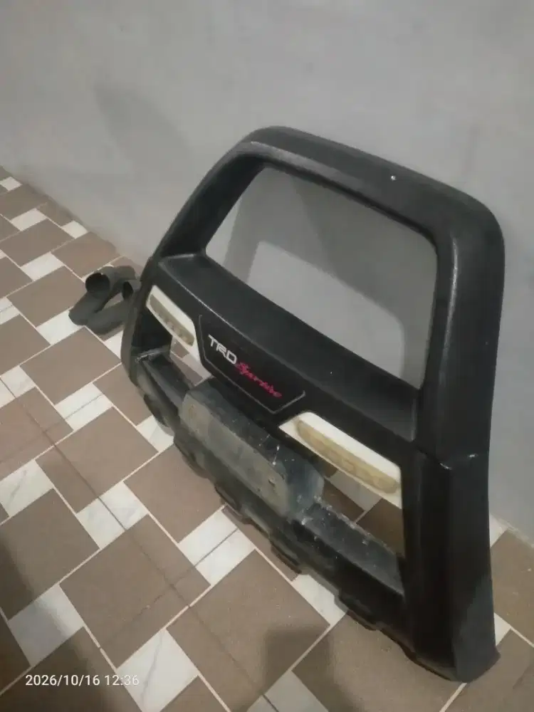 Tanduk Bumper Depan Mobil