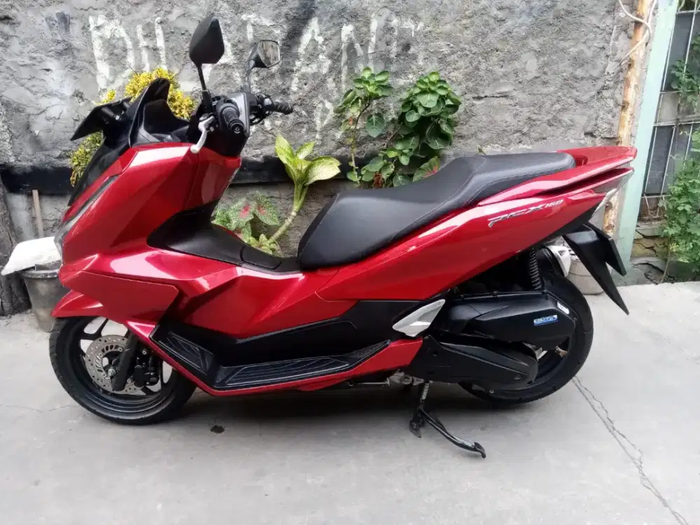Honda pcx 160 th 2025  bulan 8.km .4000 jarang dipakai