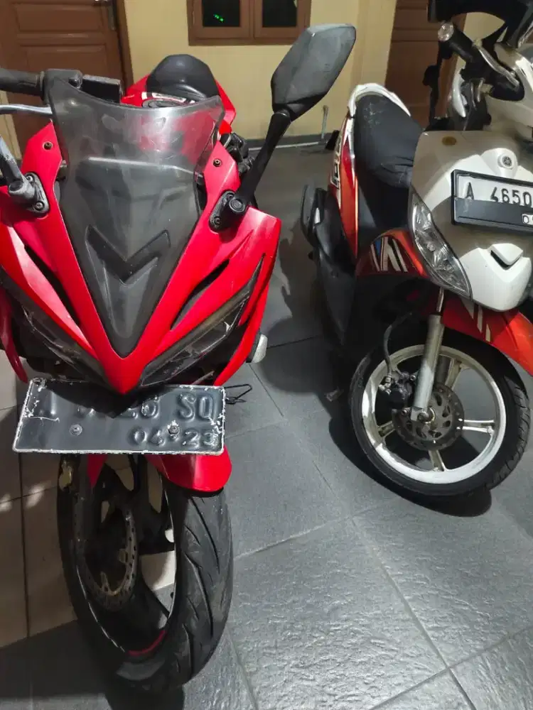 Di Jual CBR 150 th 2018 hrg 12 jt nego