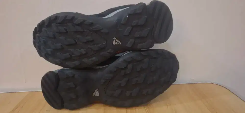Sepatu Adidas Outdoor Size 37