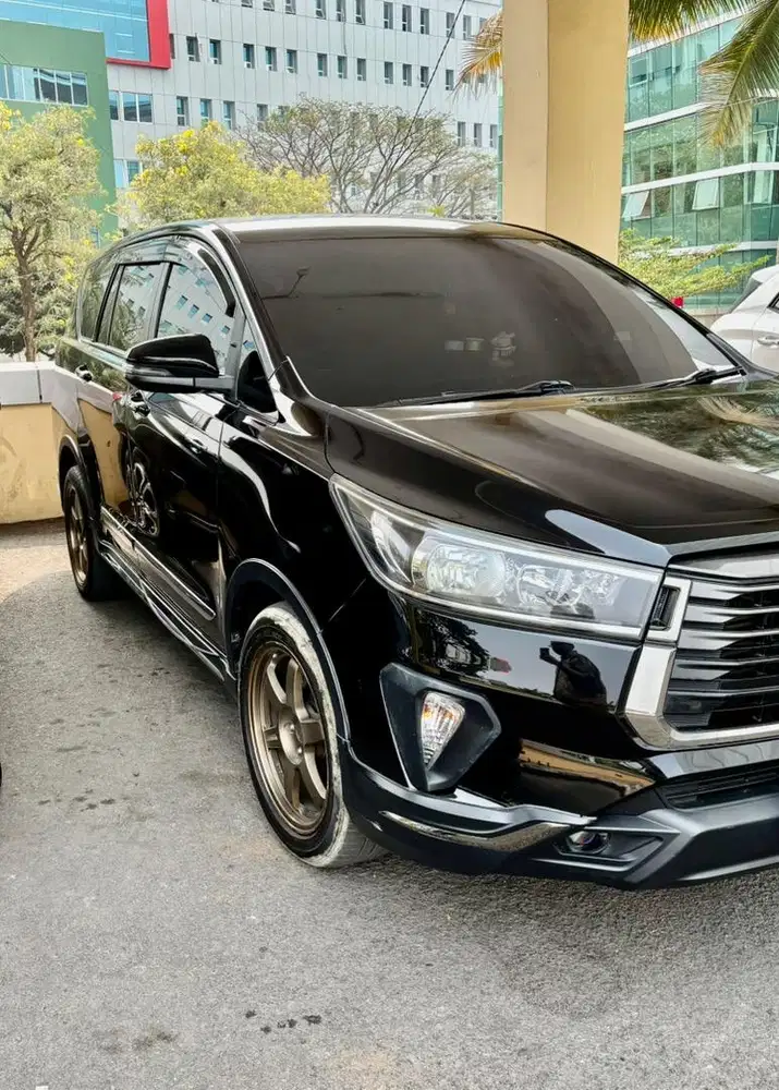 Innova Reborn Diesel AT Full Mulus Like New