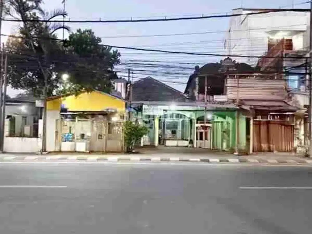 Rumah hitung tanah di lokasi strategis, jl Adisucipto