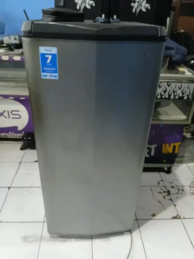 Kulkas 1pintu dijual murah AQUA RAK LENGKAP BISA COD BEKU DINGIN
