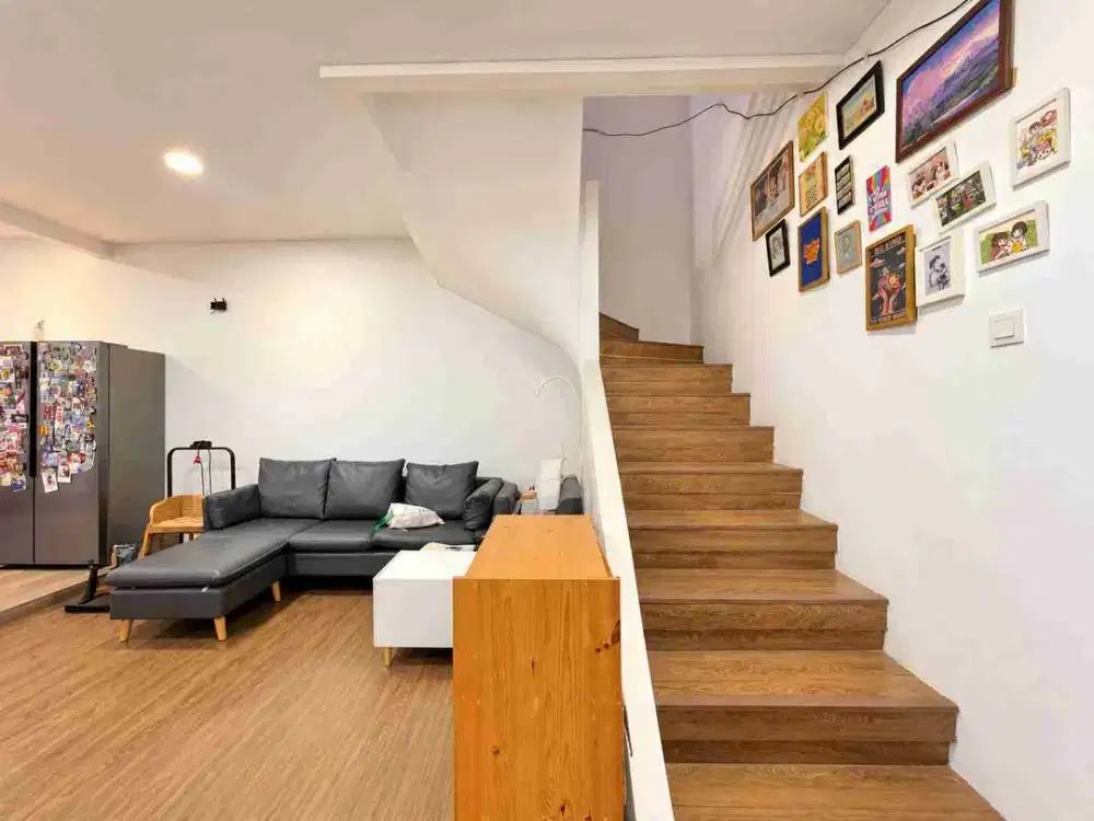 Dijual Rumah Semi Furnished Rapi Siap Huni di Sektor 1E Gading Serpong