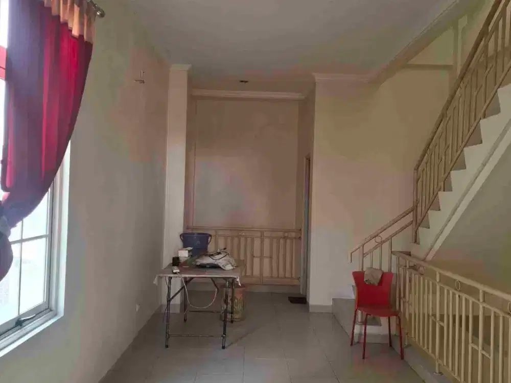 dijual ruko strategis, pinggir jalan raya, tidak banjir, sangat strategis