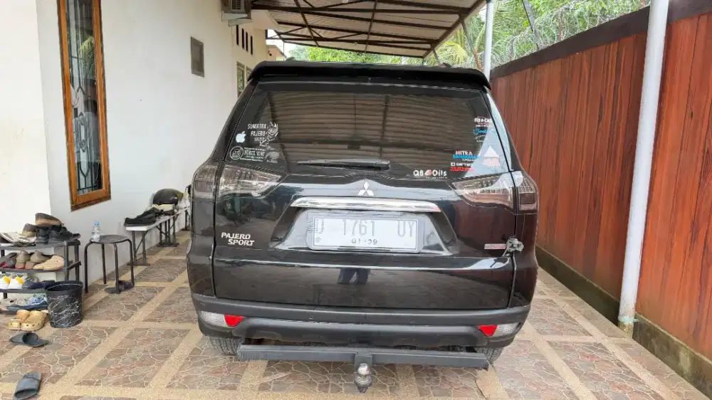 Pajero dakkar hitam