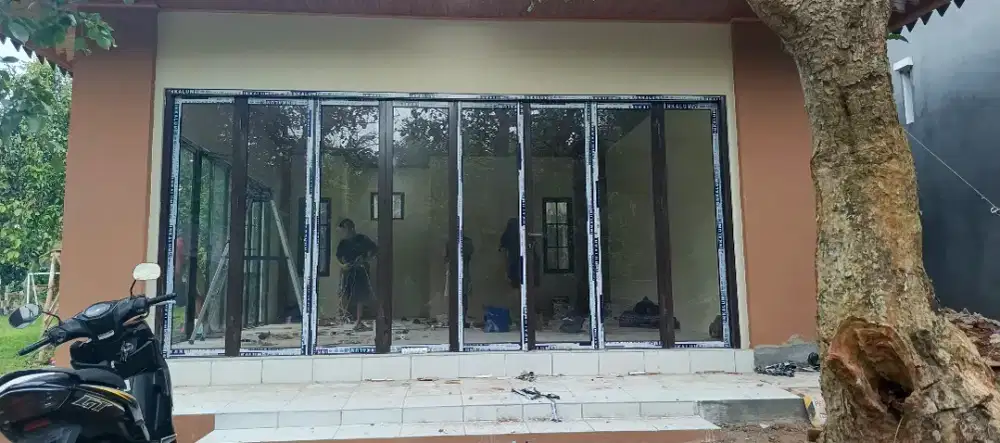 Pintu lipat aluminium