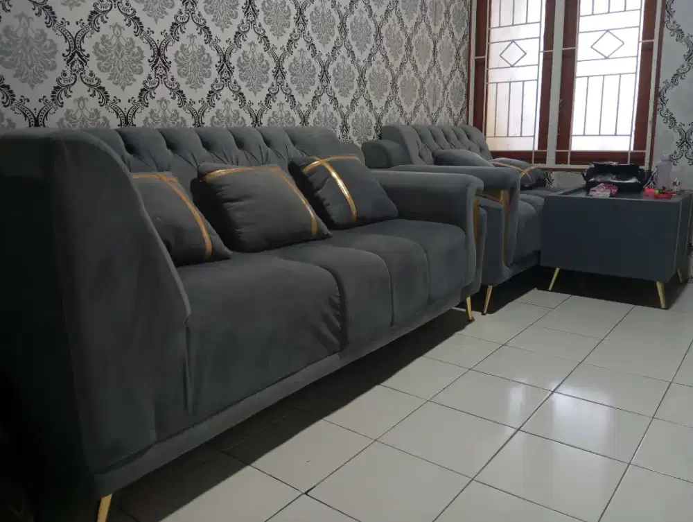 Sofa + Kompor + Lemari plastik