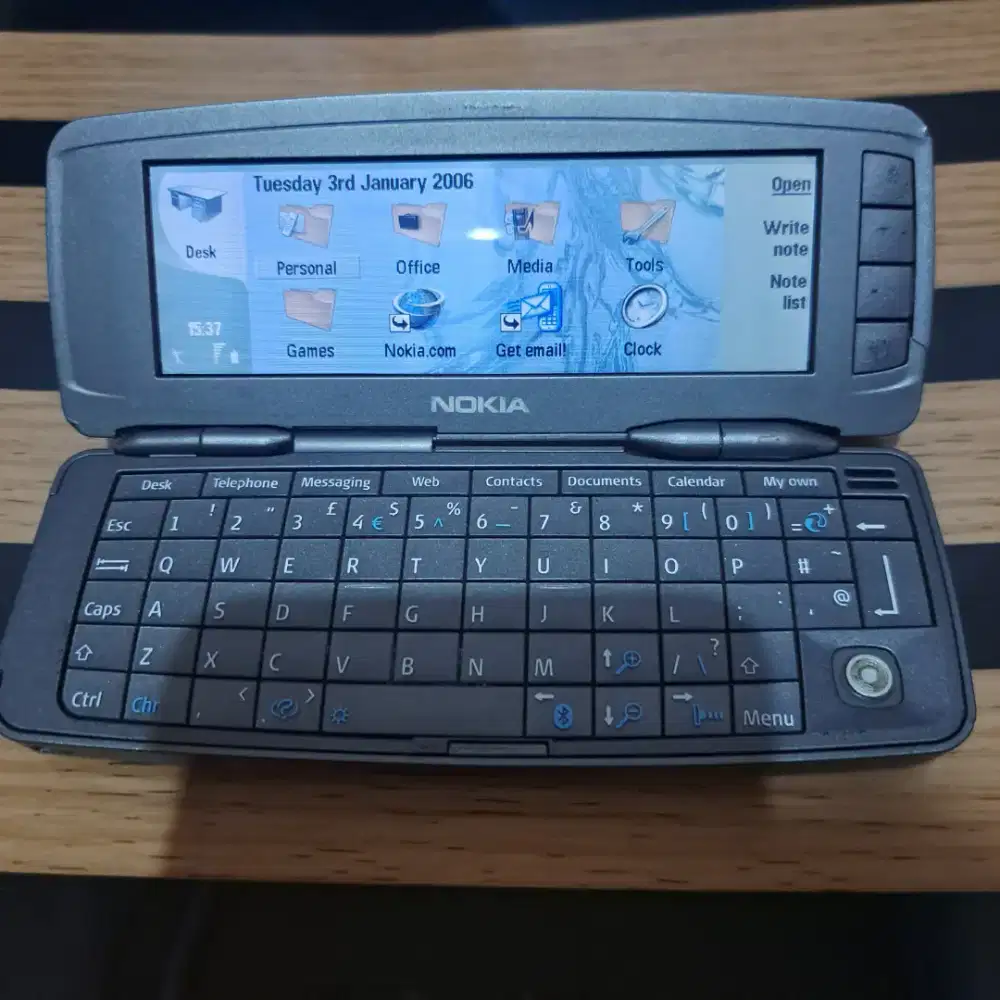Nokia 9300i komunikator jadul clasik