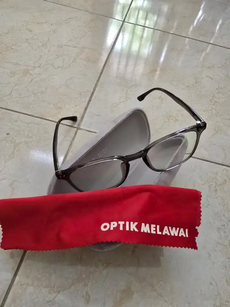 kacamata frame molsion belum pernah dipake
