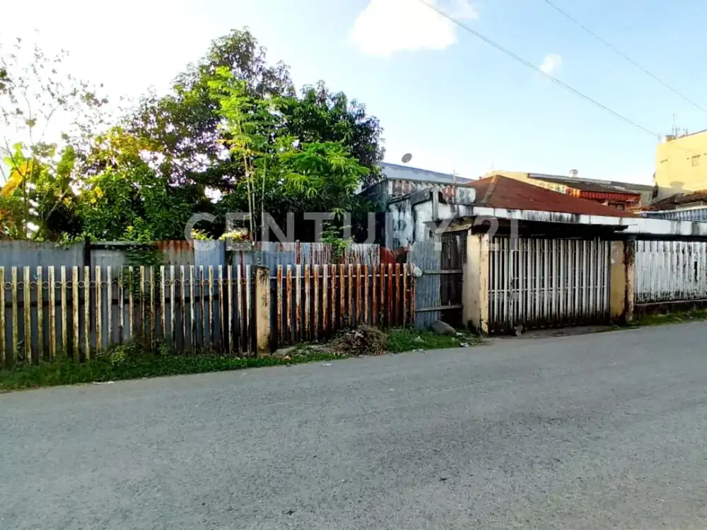 Rumah Tua Plus Tanah Tengah Kota Makassar