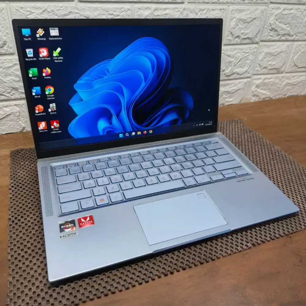 Asus Zenbook UX431DA AMD Ryzen 5 (8/512gb) Mulus NORMAL