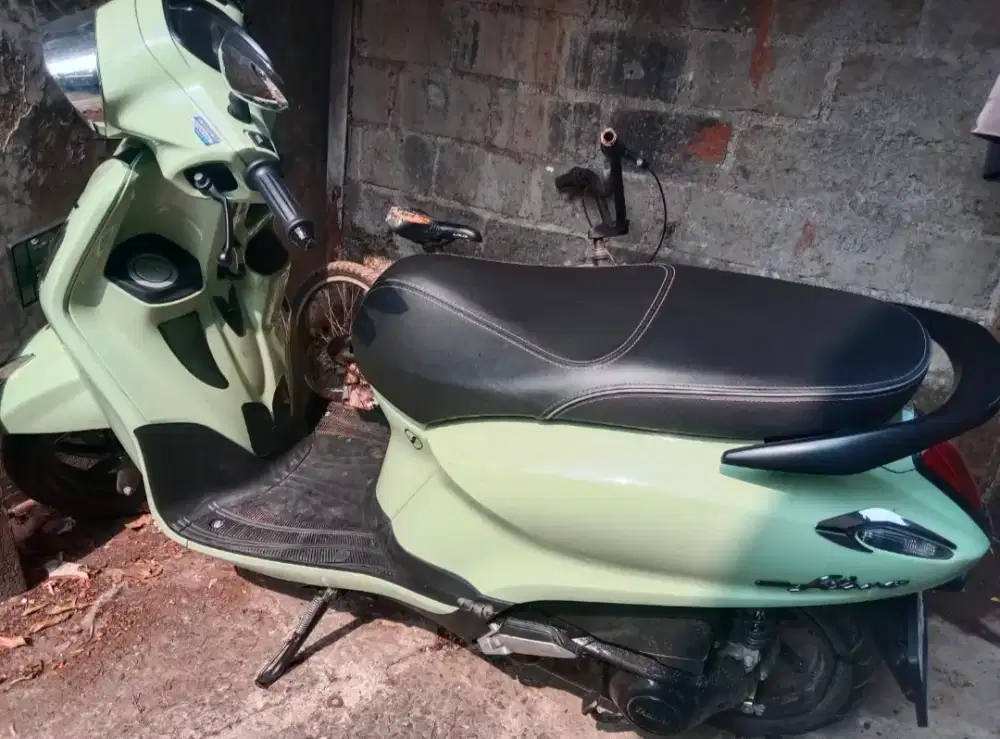 Yamaha Grand Filano 2026 Greenish Grey
