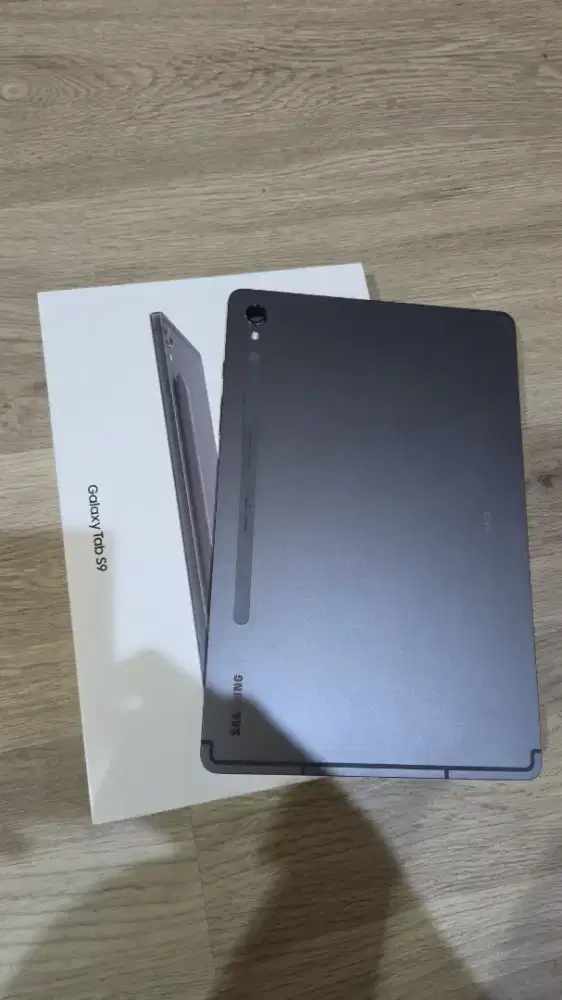 Samsung Tab S9 8/128 Wifi Onli Fullset Mulus Like New