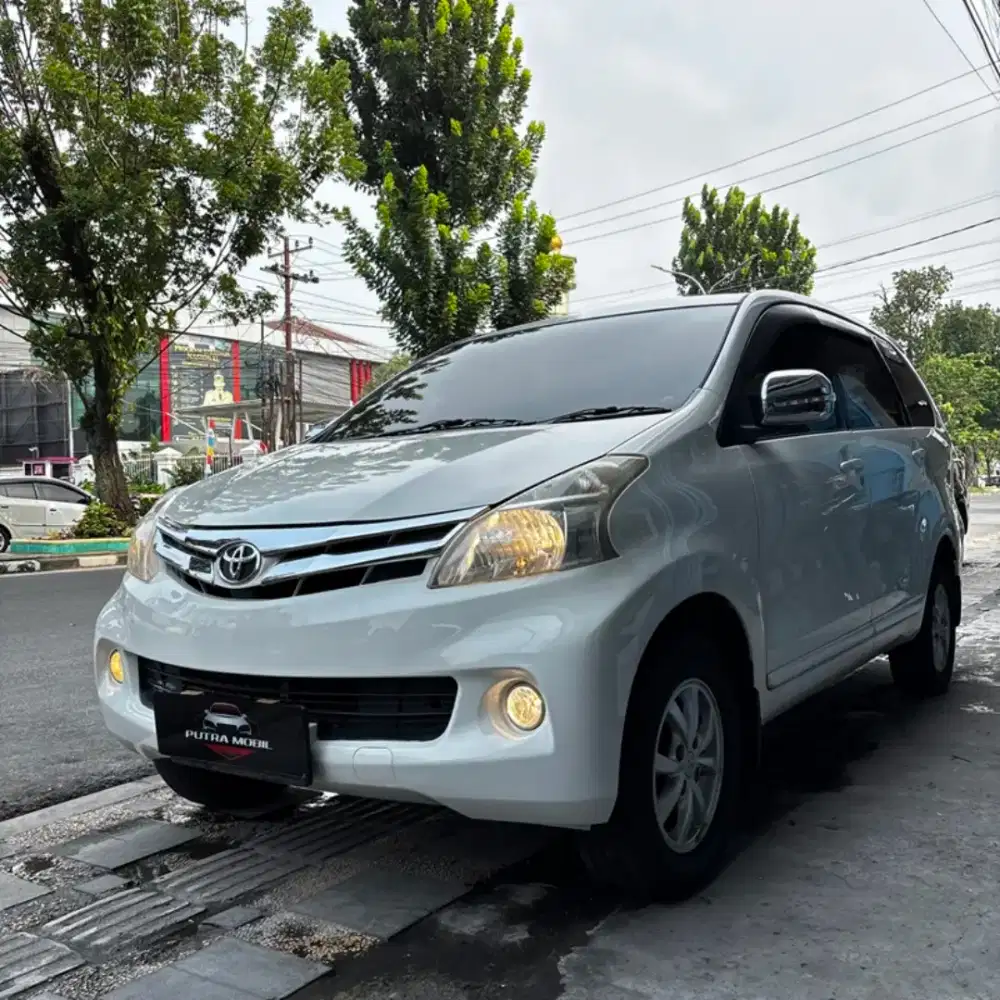 Toyota Avanza 1.3 VVT-i G AT 2013 Putih