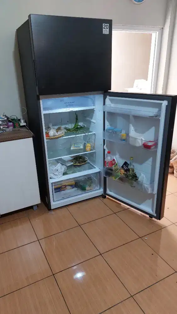Kulkas samsung ungkep 393 liter