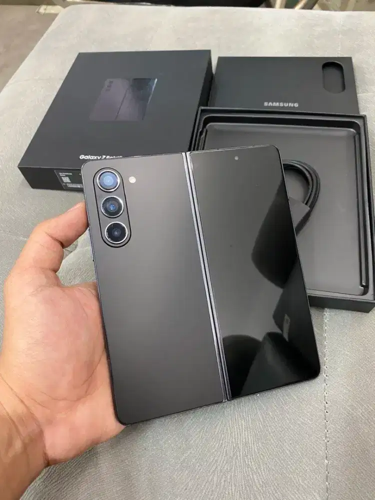 Samsung Z fold 5 1Tb lengkap, mulus siap pakai