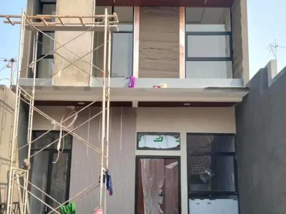 Rumah Baru Dekat Raya Merr di Nirwana Eksekutif