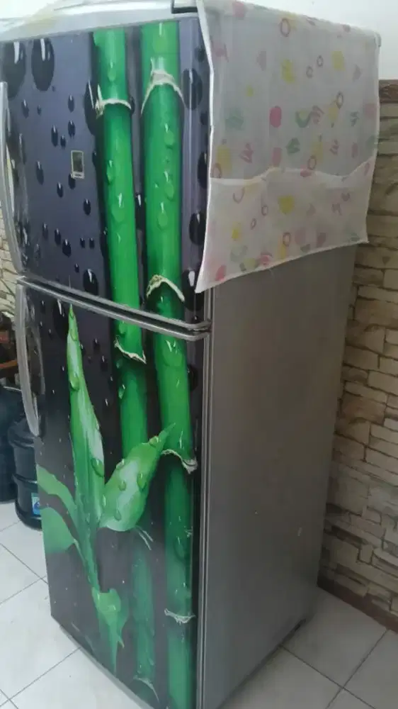 Kulkas sanyo 2 pintu JUMBO normal