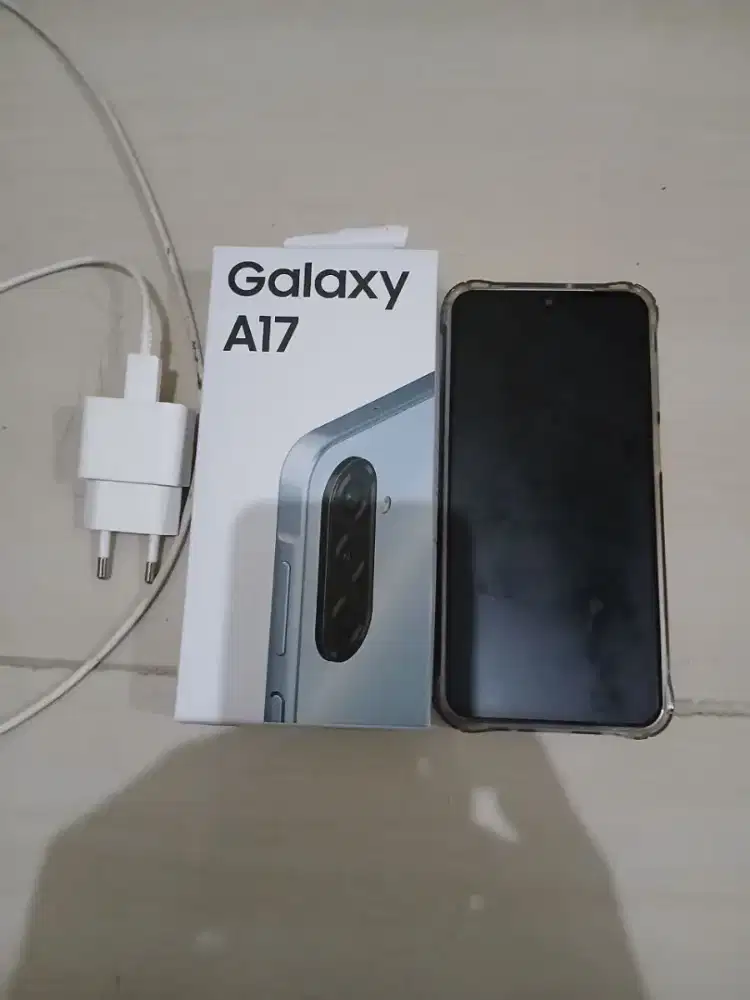 Samsung galaxy A17 4G LTE 8/128GB (LIKE NEW)