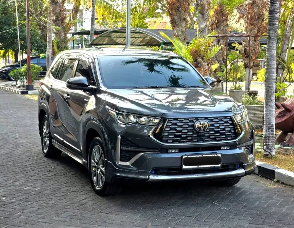 Toyota Kijang Innova Zenix Hybrid Q TSS Modellista Tertinggi 2025