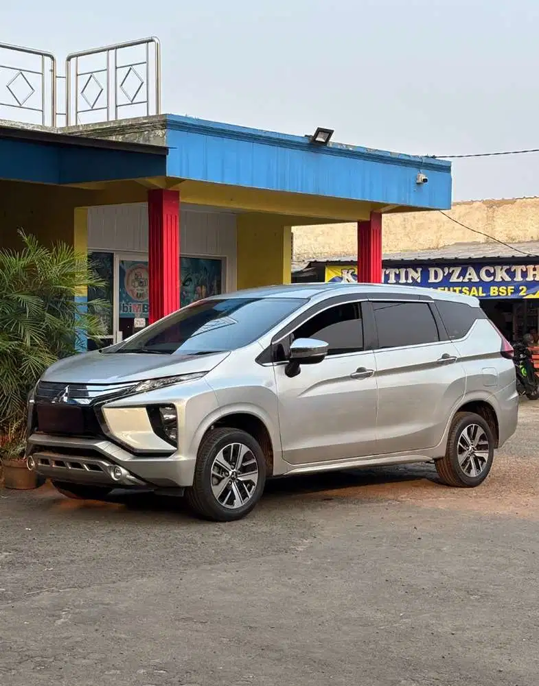 Promo TDP 9 Juta Xpander Ultimate AT 2018 Silver