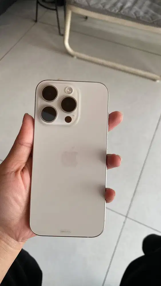 iPhone 15 pro 256 - garansi resmi iBox