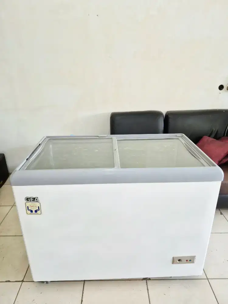 FREEZER GEA 256L ORI SIAP PAKAI