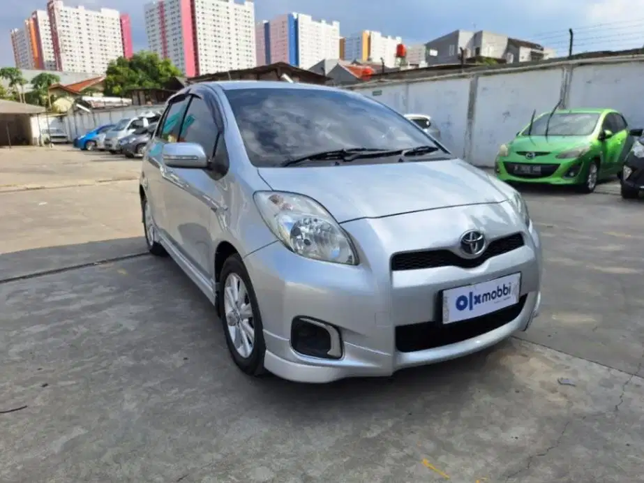 DP MURAH Toyota Yaris 1.5 E Bensin-AT 2013  CFYRB