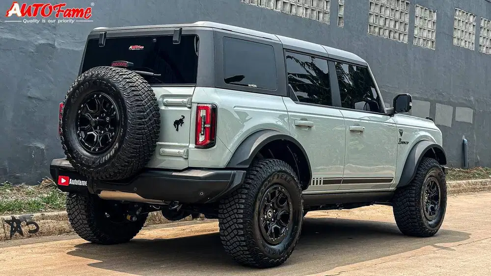 KM11RB Ford Bronco First Edition Area 51 NIK 2021 2.7L V6