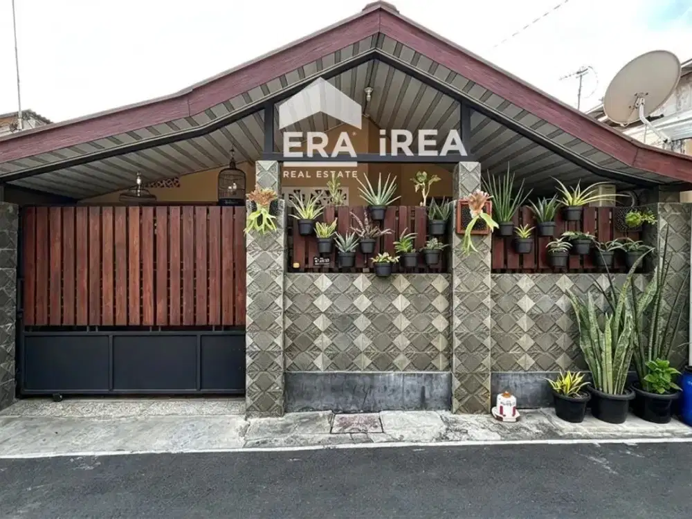RUMAH DIJUAL DI COLOMADU DEKAT DE TJOLOMADOE