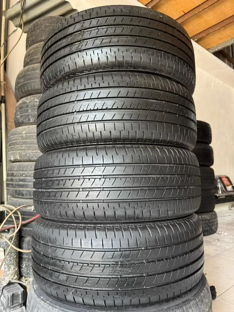 bridgestone 205/50 17 nik 22