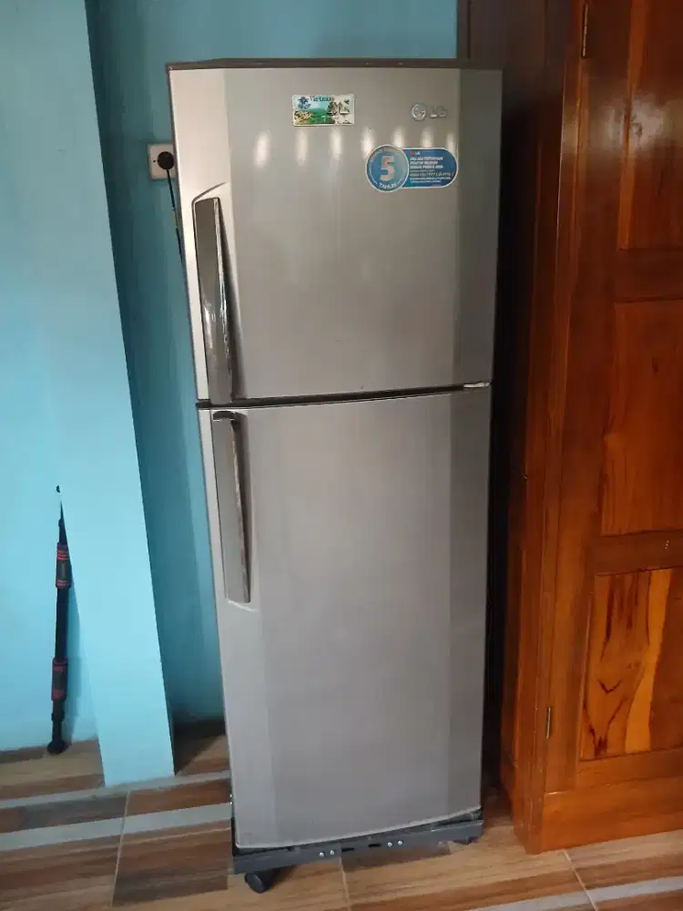 Dijual Kulkas Lg Dingin 2 pintu
