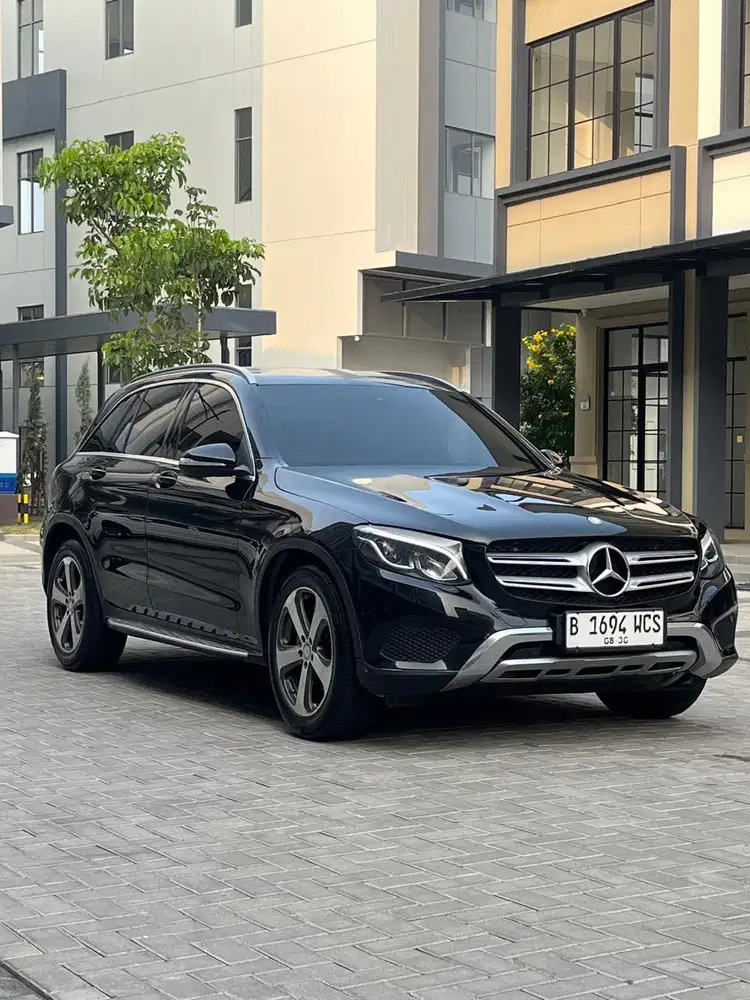 CASH Mercedes Benz Mercy GLC250 GLC 250 2017 Hitam