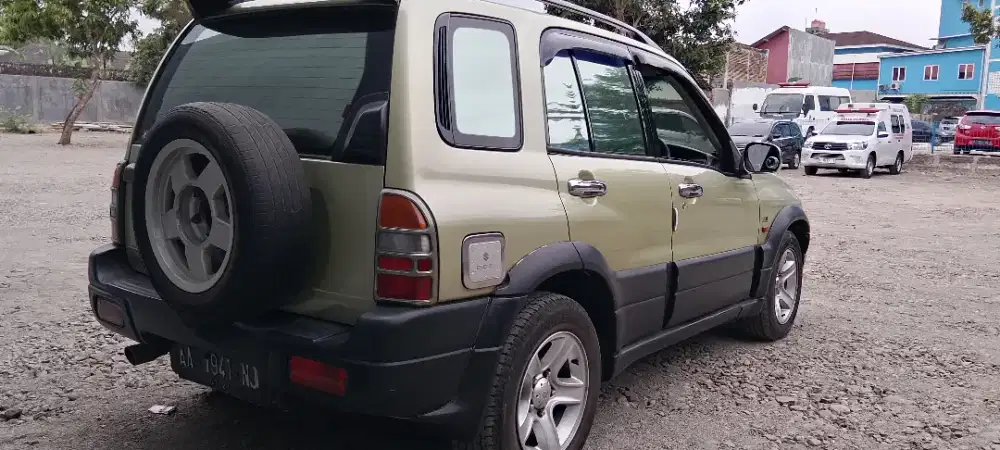 DIJUAL CEPAT SUZUKI ESCUDO 2.0