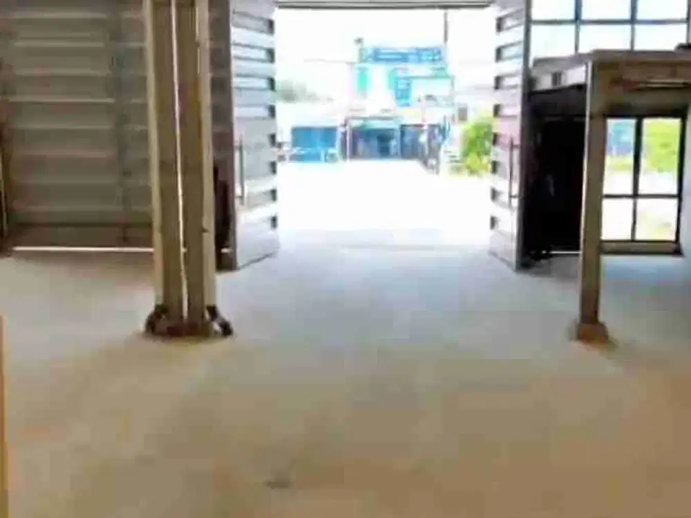 Sewa Gudang Strategis dekat dengen pintu tol Kayumanis