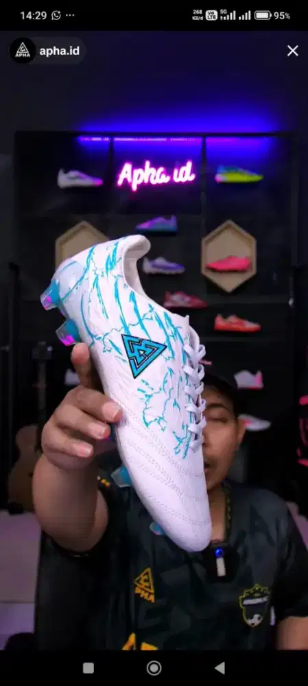 Sepatu Bola Apha Icarus 43
