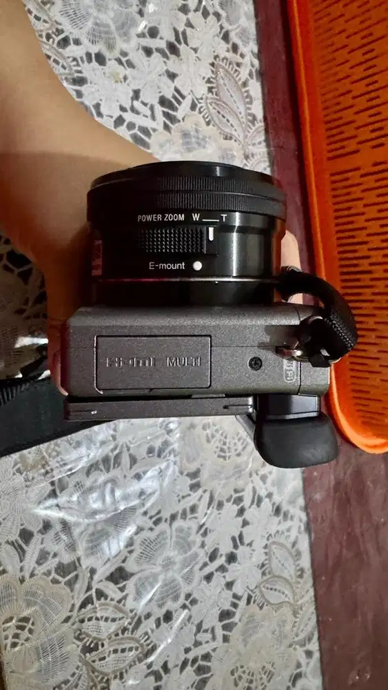 Jual Kamera Sony a6000 dan Lensa Sony E PZ 18-105MM F4 G OSS