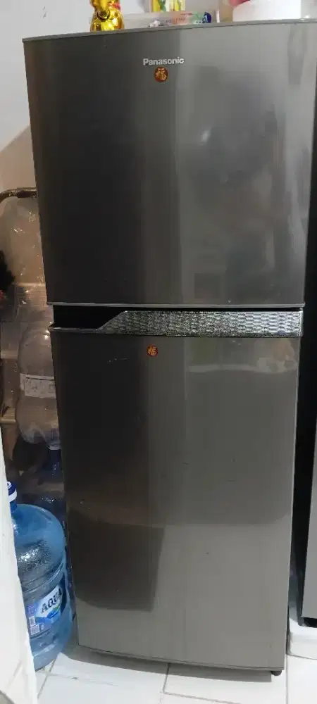 DiJual kulkas Panasonic masih bagus