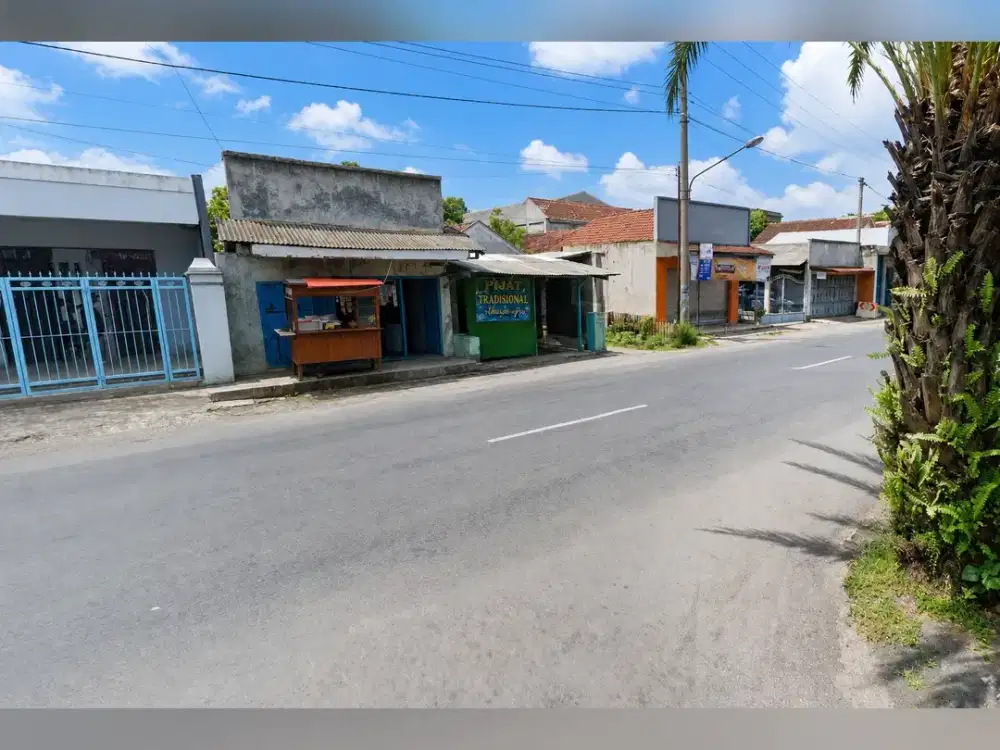 Tanah + Rumah Dijual Dekat Simpang Lima Gumul (SLG), Gurah, Kediri, Kabupaten Kediri
