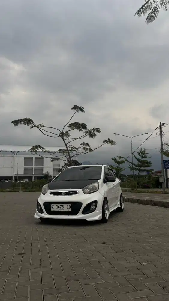 All new picanto SE 2011 Manual