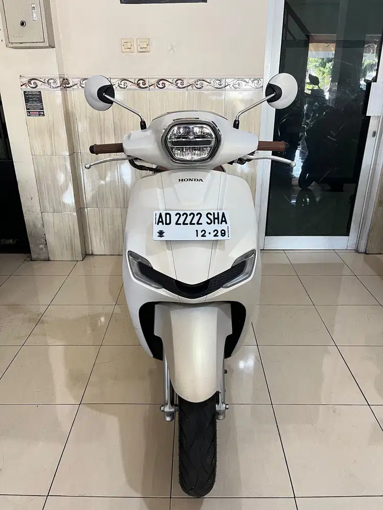 Stylo putih istimewa